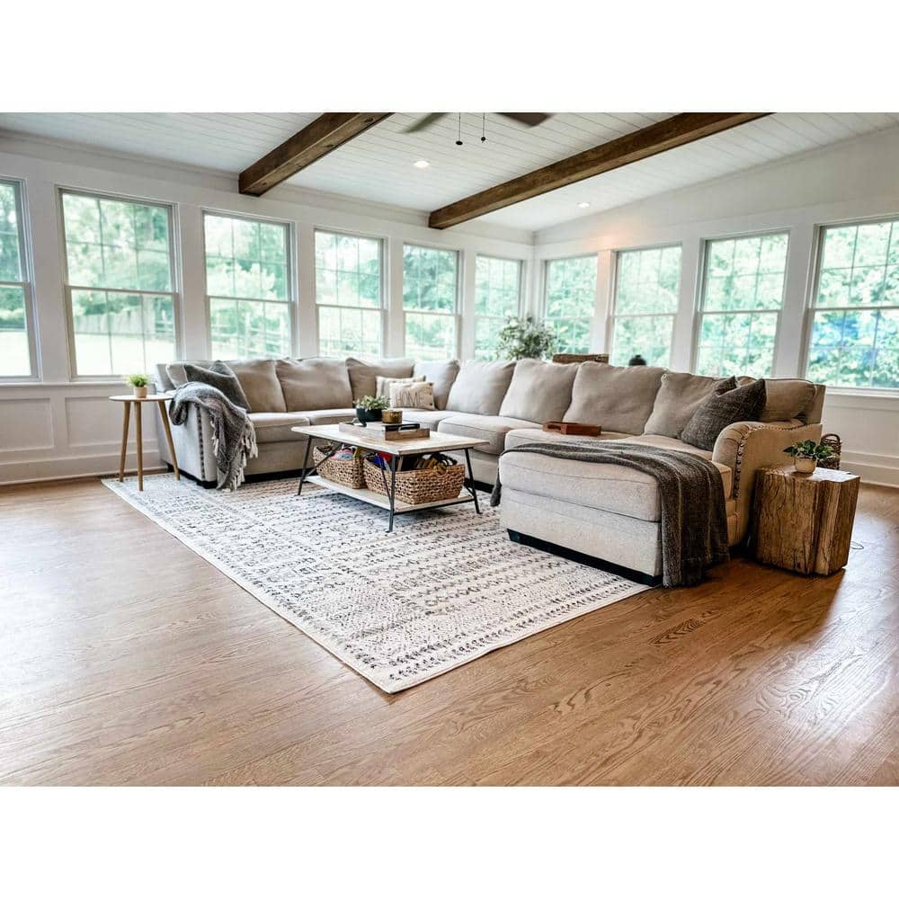 Gray and Off-White 5' x 7' Synthetic Rectangular Area Rug