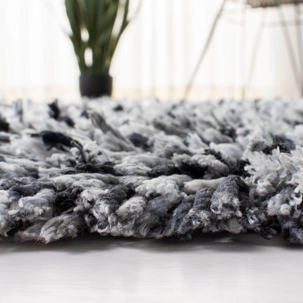 Handmade Black and Ivory Tufted Shag Rug, 8' x 10'
