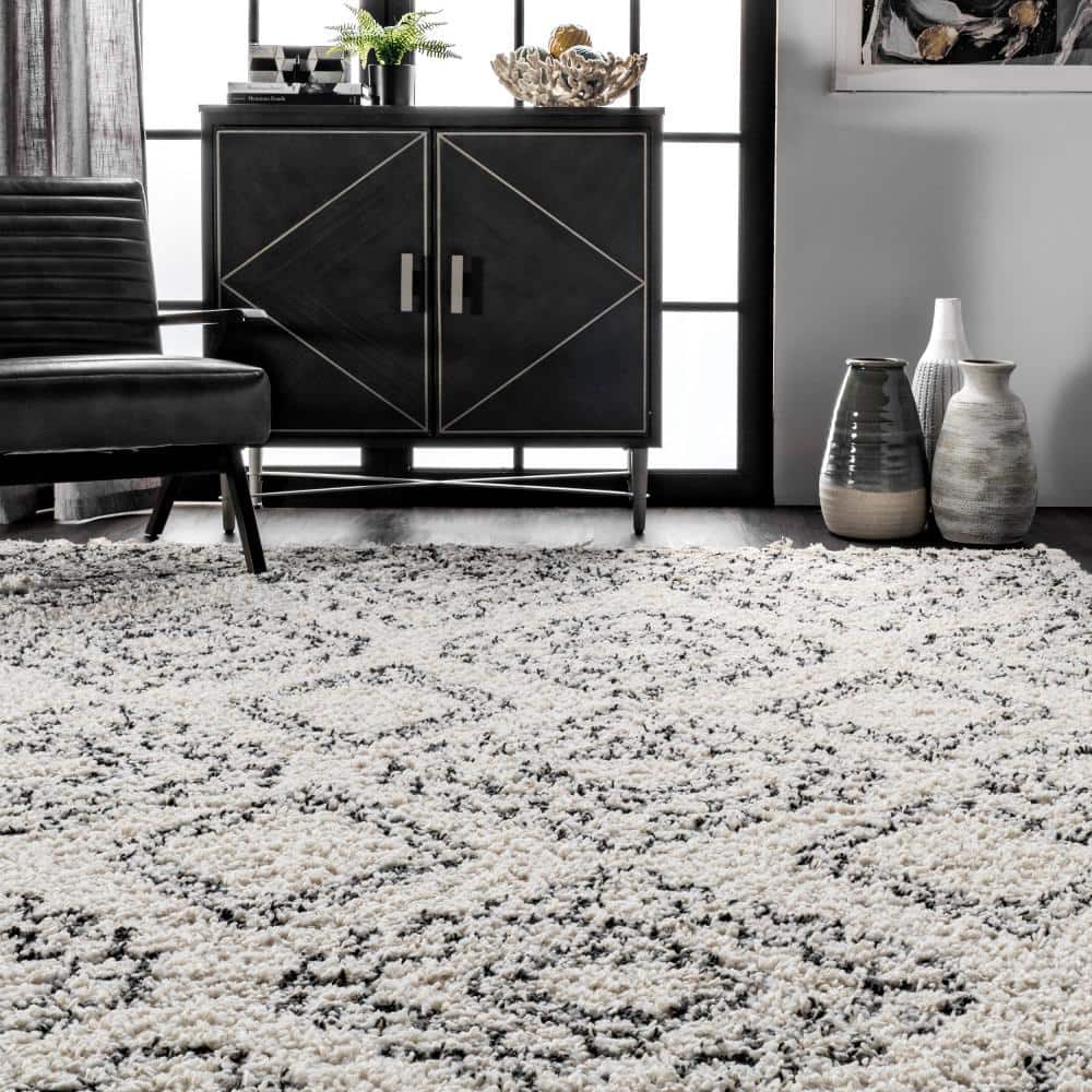 Braided Off-White Synthetic 10' Square Shag Rug with Tassels