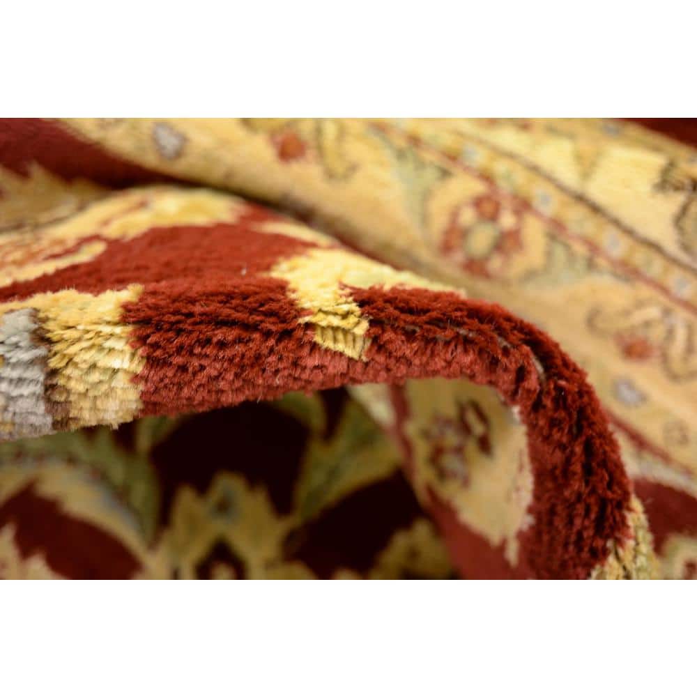 Elegant Voyage 9' x 12' Red Rectangular Easy-Care Synthetic Rug