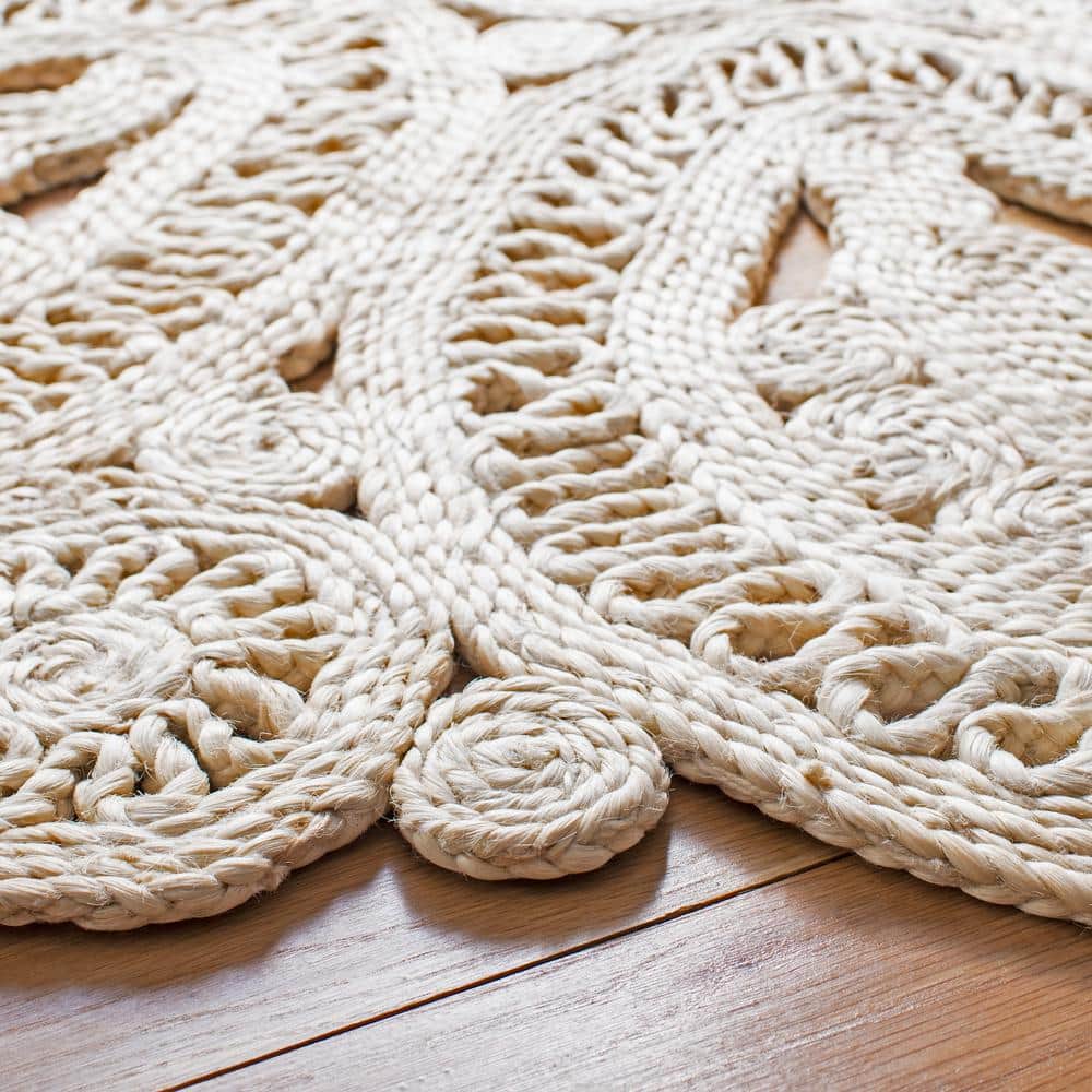 Handmade Ivory Round Jute Area Rug, 4'