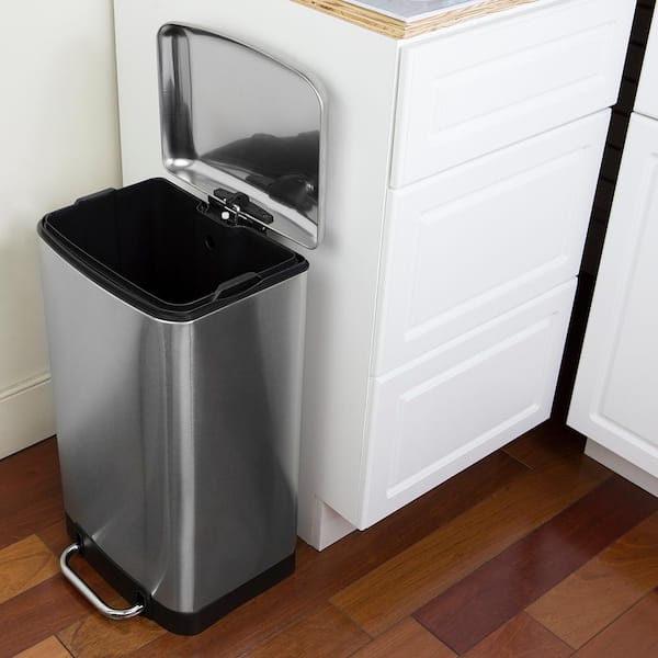 Basics Round Soft-Close Trash Can - 30L