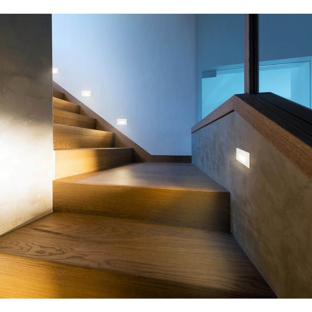 Sonic White Metal Integrated LED Step Light