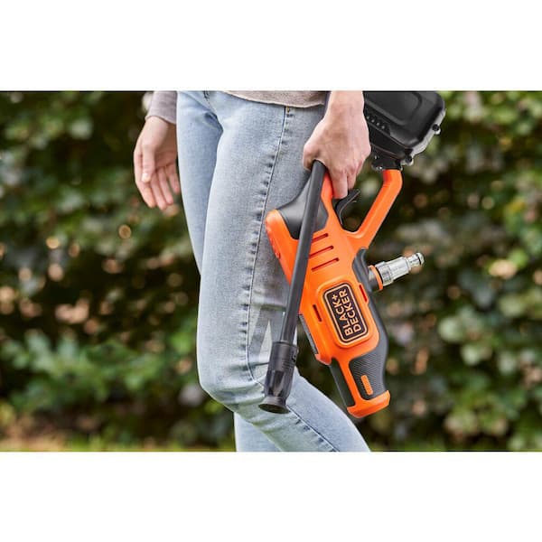 https://images.thdstatic.com/productImages/8bf9e17b-f721-4fed-9ce3-b1655419a67a/svn/black-decker-cordless-pressure-washers-bcpw350c1-40_600.jpg