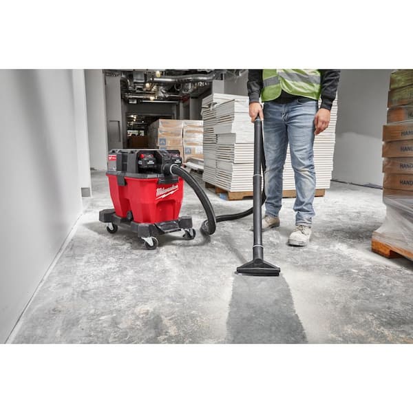 https://images.thdstatic.com/productImages/8c020dd7-3c4e-4faa-82b2-33082fcb3271/svn/milwaukee-cordless-leaf-blowers-2824-20-0920-20-48-11-1862-44_600.jpg