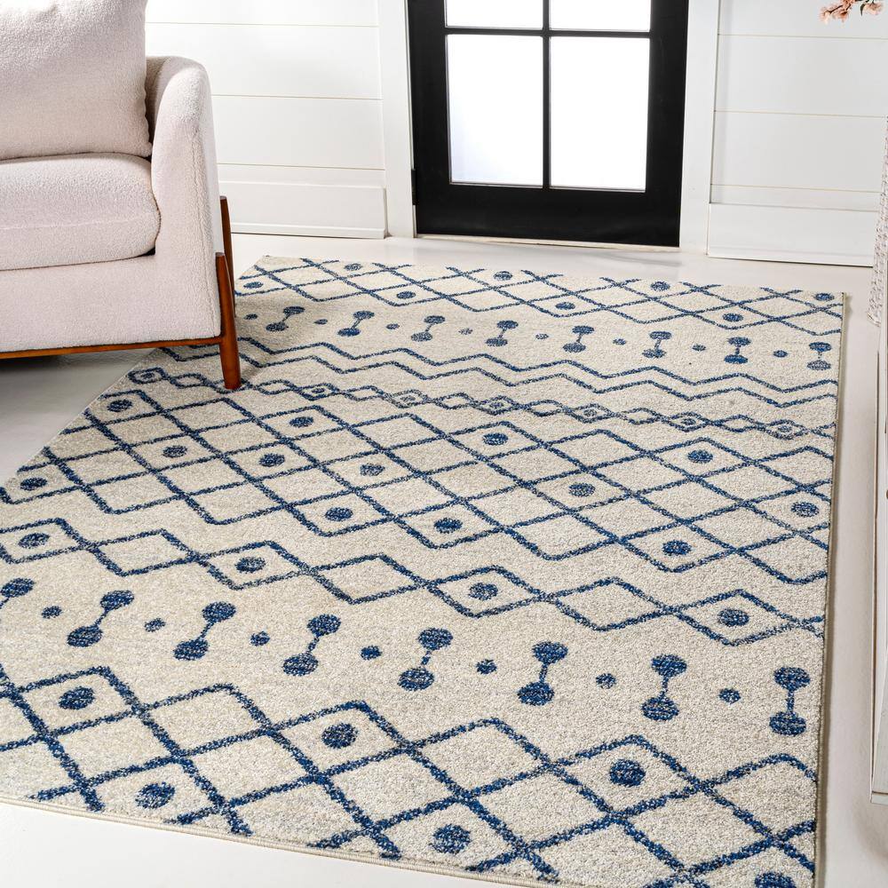 Aksil Moroccan Cream and Navy 5 x 8 Area Rug