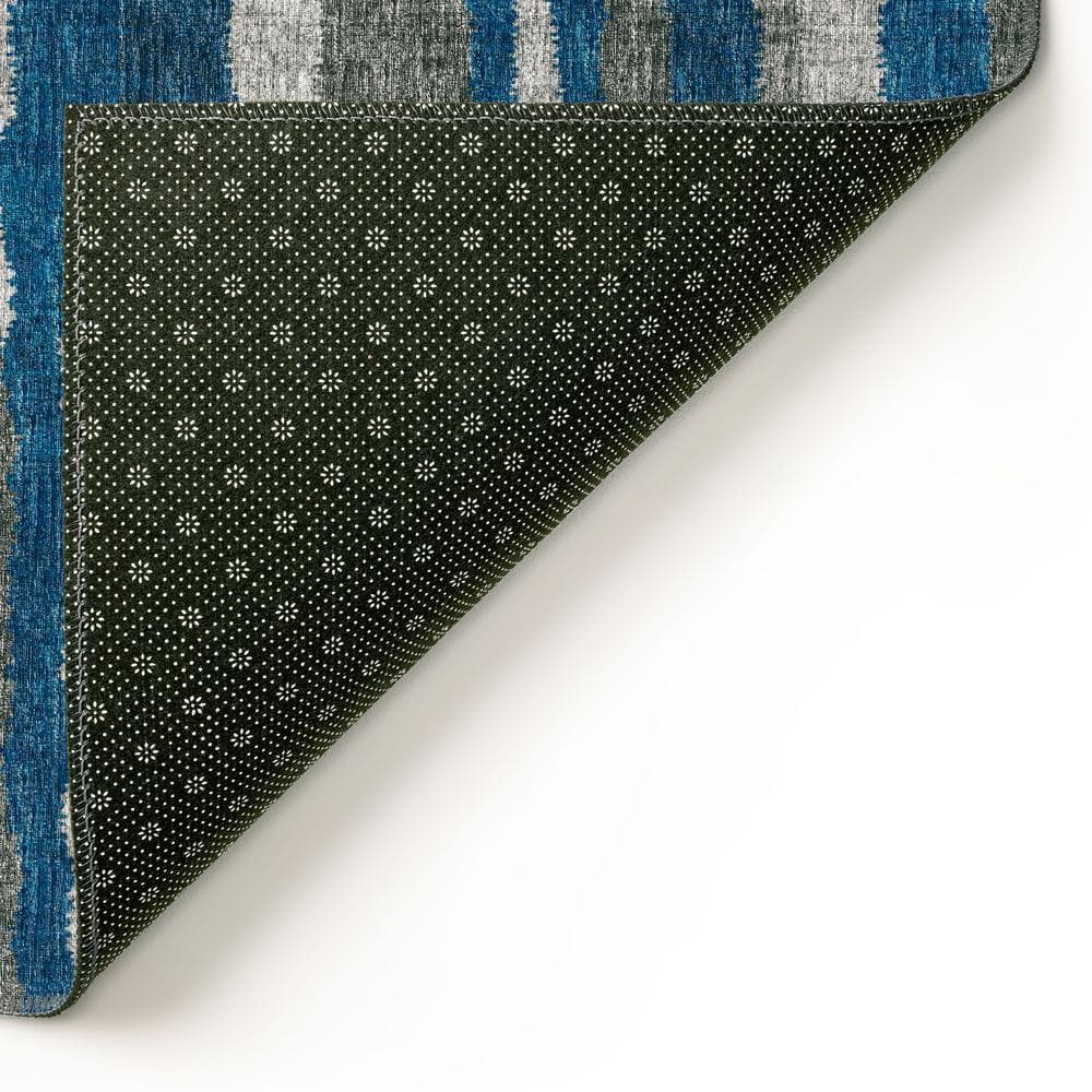 Modern Elegance Flat-Woven Blue Chenille 5' x 7' Abstract Rug