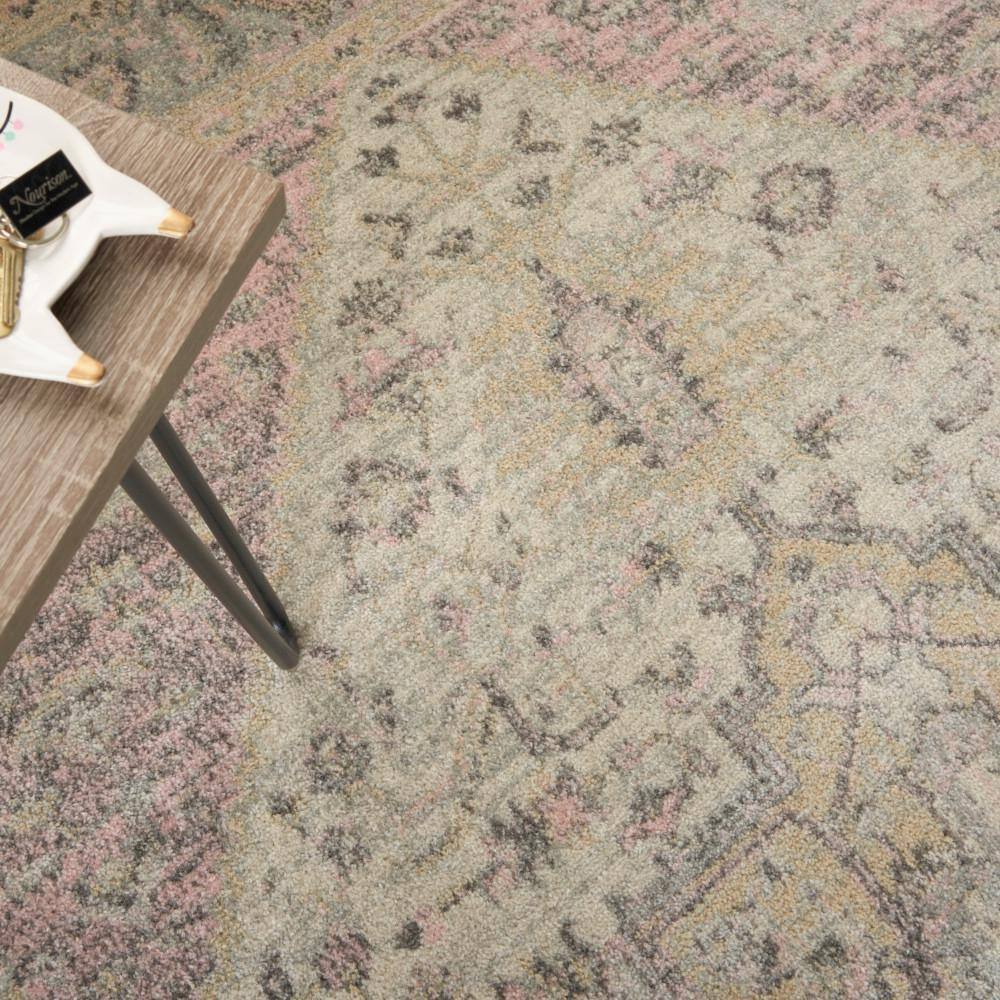 Ivory & Pink Synthetic 4'x6' Easy-Care Rectangular Rug