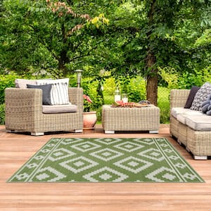 Milan Green and Creme 8 ft. x 10 ft. Reversible Indoor/Outdoor Recycled,Plastic,Weather,Water,Stain,Fade & UV Resistant