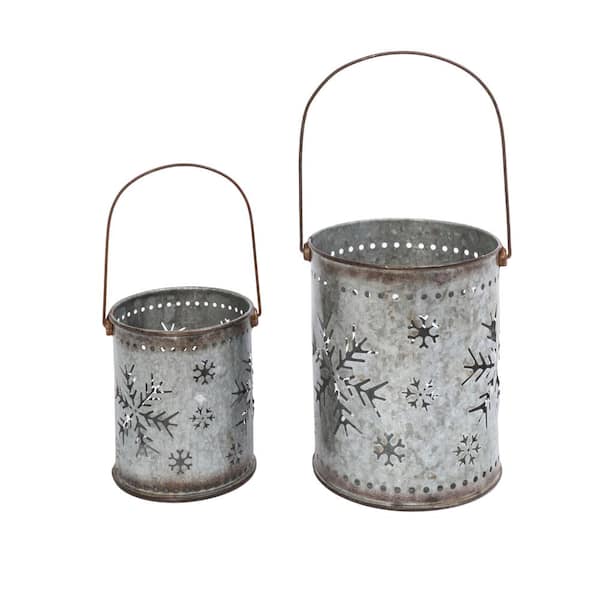 GERSON INTERNATIONAL Nesting Metal Galvanized Snowflake Luminaries, Large is 19.8 in. H (Including Handle) (Set of 2)