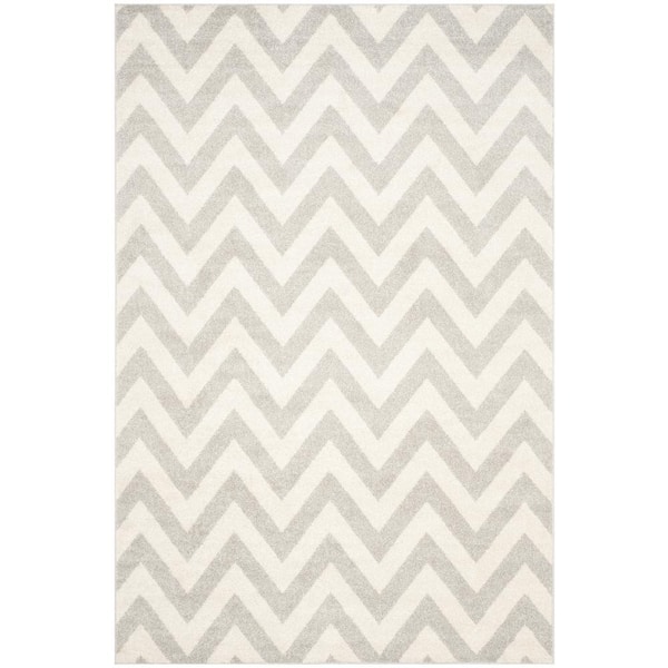 SAFAVIEH Amherst Light Gray/Beige 6 ft. x 9 ft. Geometric Chevron Area Rug