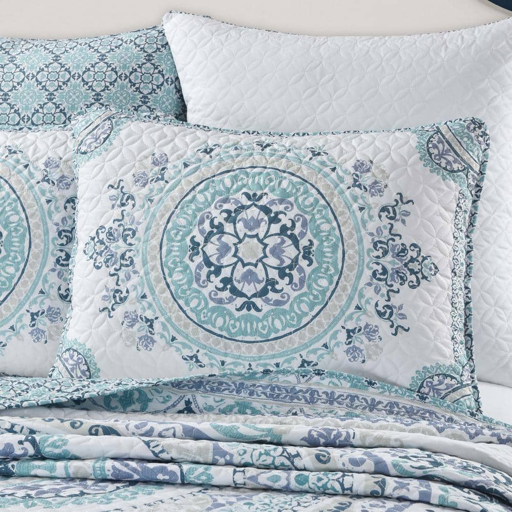 Afton Blue and White Mosaic Quilted Full/Queen Set