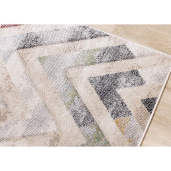 Islae Collections 5 ft. x 8 ft. Beige Chevron;Geometric;Distressed Indoor Area Rug