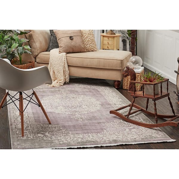 New Classical Olwen Purple 3' 3 x 5' 3 Area Rug