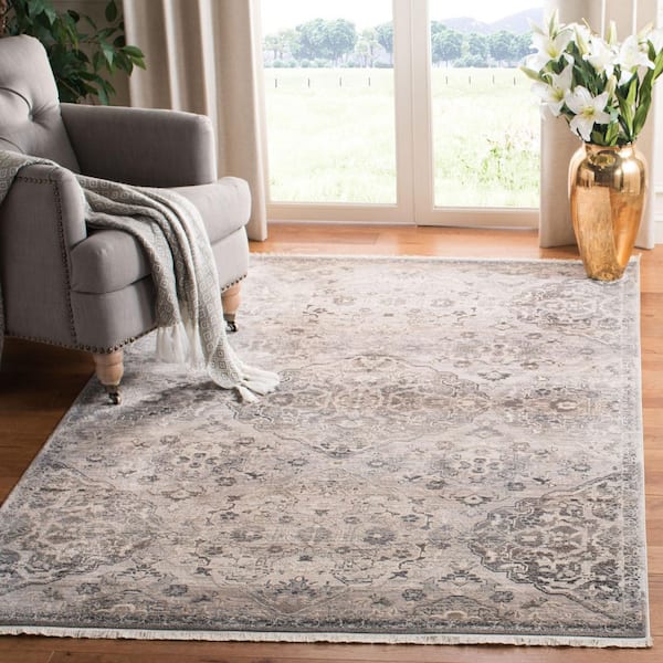 Vintage Persian 5 ft. x 5 ft. Gray Distressed Diamond Medallion Square Area Rug