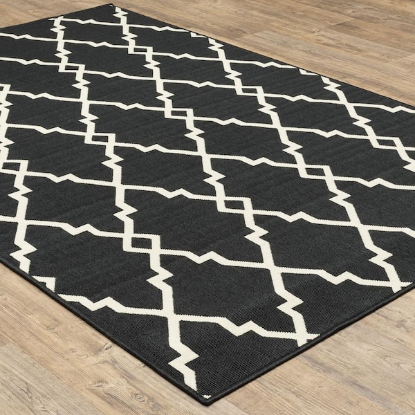 Sienna Black/Ivory 4 ft. x 6 ft. Chainlink Indoor/Outdoor Patio Area Rug