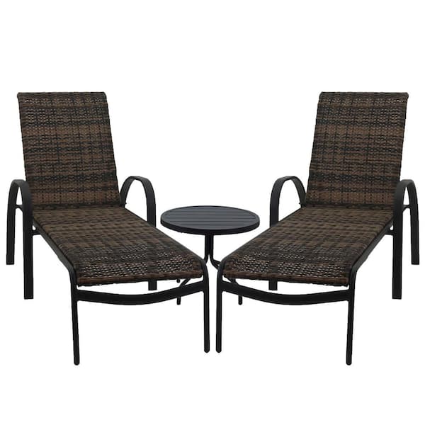 Courtyard Casual Santa Fe Wicker Chaise Lounge Set Includes One 20 in. End Table and 2 Chaise Loungers (3-Pieces)