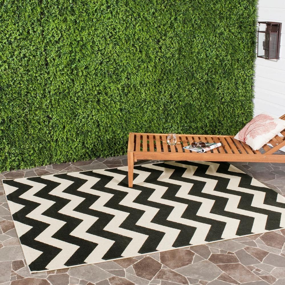 Black and Beige Chevron Outdoor Area Rug, 9' x 12'