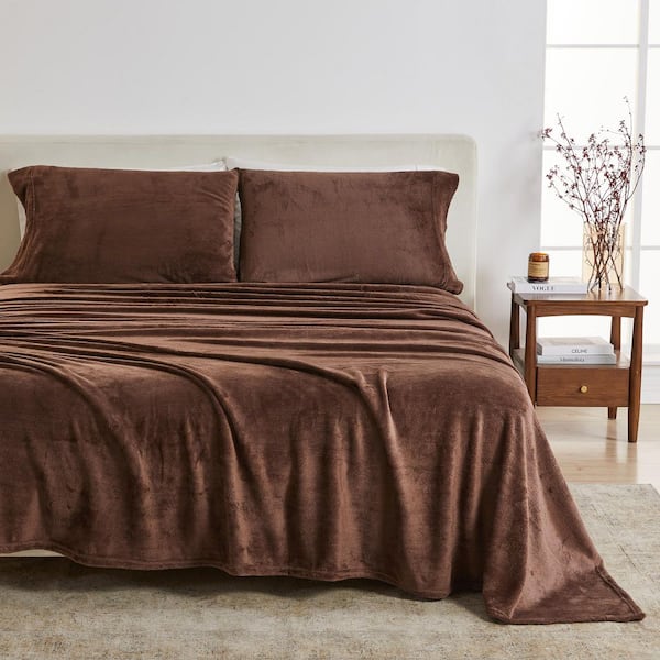 FRESHFOLDS Brown Ultra Soft Velvet Plush Polyester 4-Piece Full Bed Sheet Set