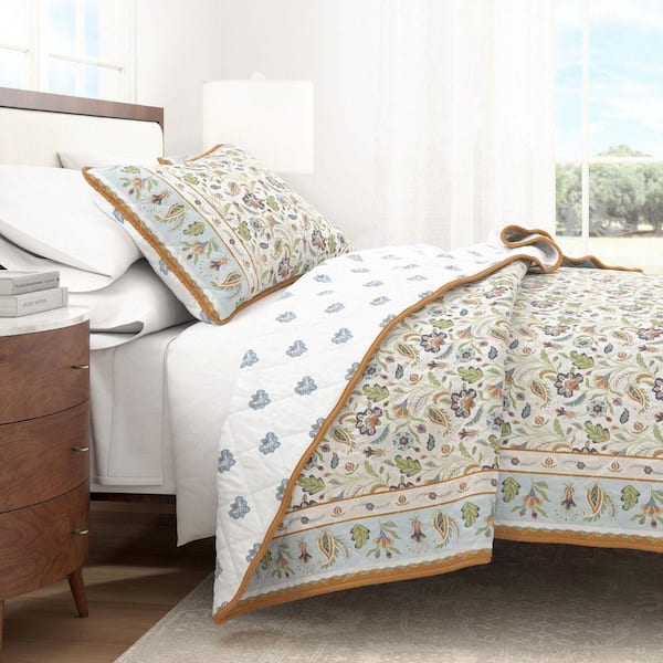 Off-White Floral and Border Printed 2-Piece Twin / Twin XL Cotton Quilt Bedding Set