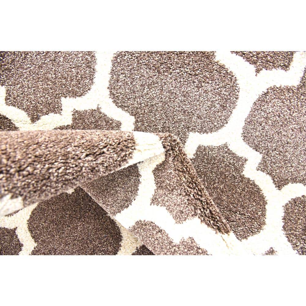 Brown Trellis 4' x 6' Stain-Resistant Synthetic Area Rug