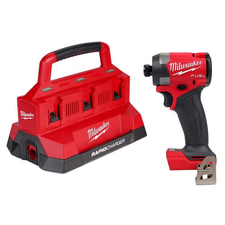 Milwaukee M18 18V Lith-Ion PACKOUT 6-Port Rapid Charger w/ 1/4 in. Impact Driver