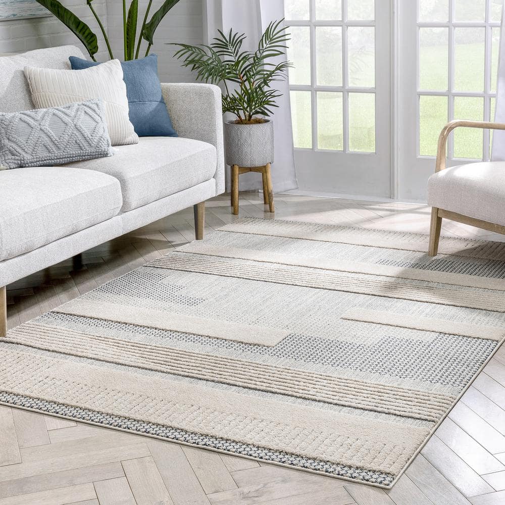 Harlow Light Blue Geometric 5' x 7' Easy-Care Synthetic Area Rug