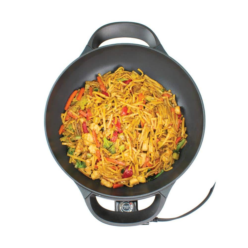 Brentwood 13-Inch Black Non-Stick Electric Wok Skillet with Glass Lid