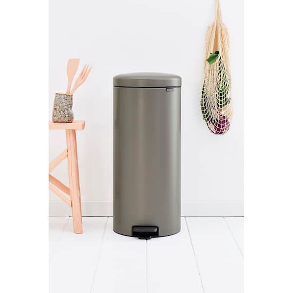 Met andere bands Laag trimmen Brabantia NewIcon 8 Gallon (30L) Platinum Steel Step On Trash Can 114441 -  The Home Depot