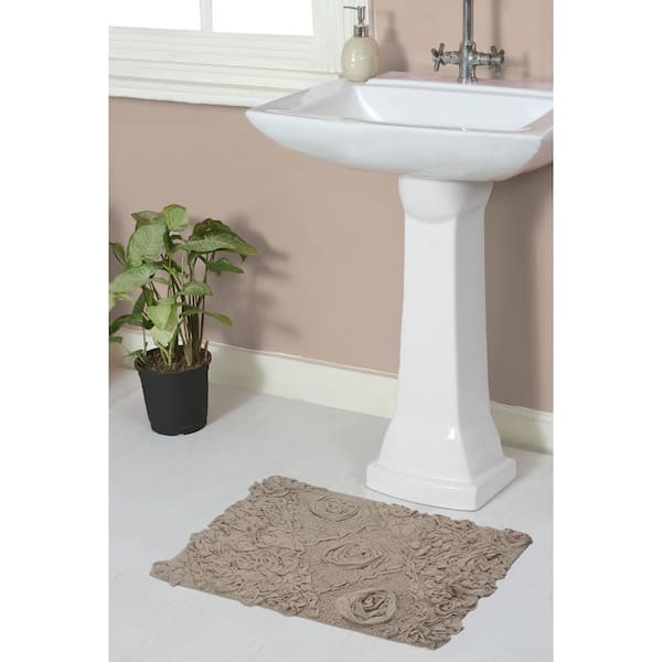 HOME WEAVERS INC Modesto Collection 21 in. x 34 in. Beige Cotton Bath Rug  BMO2134LI - The Home Depot