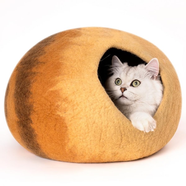 https://images.thdstatic.com/productImages/8d3fac7b-d9de-425d-95df-947e6d18d503/svn/cat-toys-catcave-0006-44_600.jpg