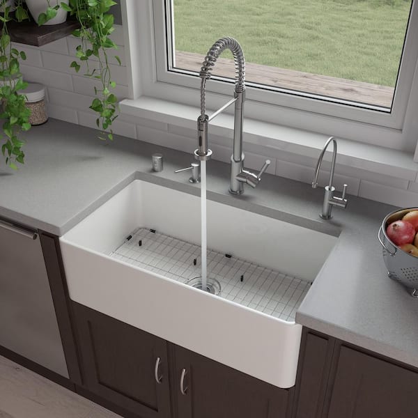 Fireclay 33 in. Single Bowl Farmhouse Kitchen Sink in White