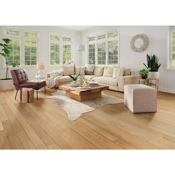Bruce American Vintage Cozy Living Red Oak 3/4 in. T x 5 in. W