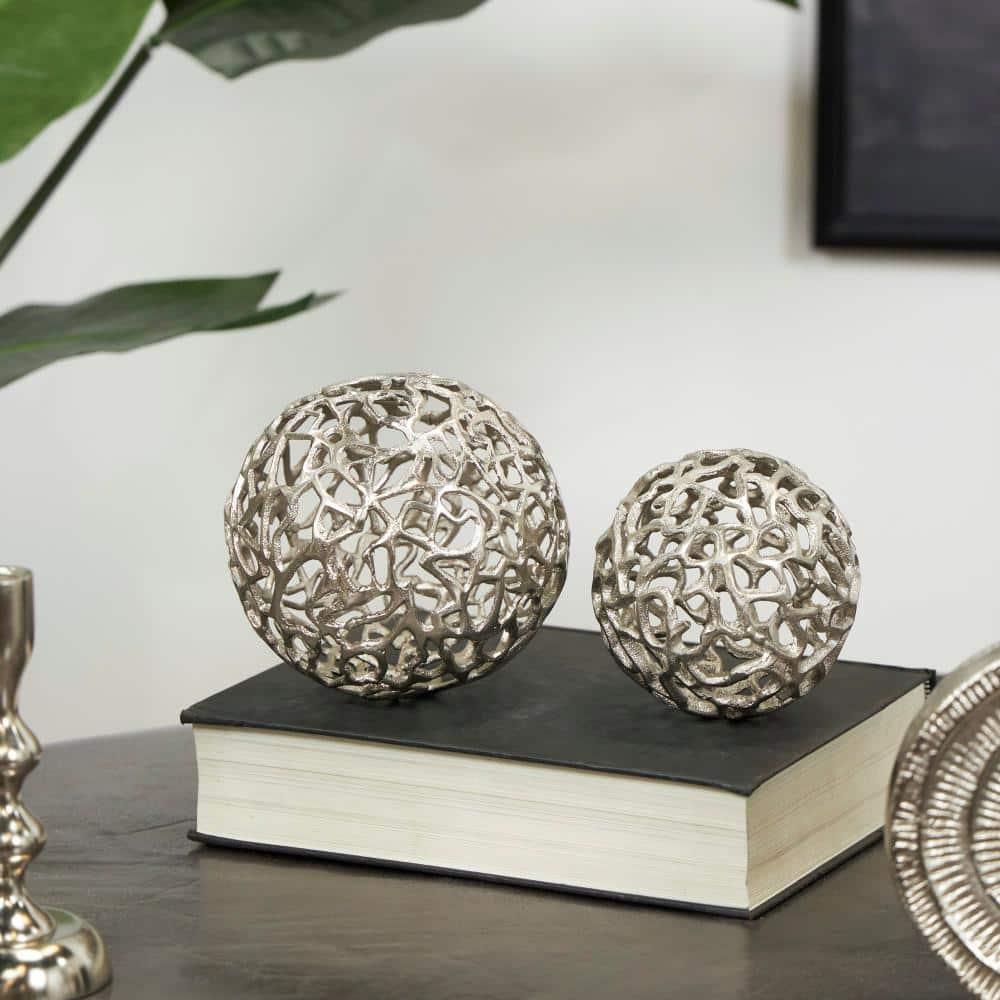 Litton Lane Silver Aluminum Decorative Ball Orbs & Vase Filler with Open Lattice Work (2- Pack)