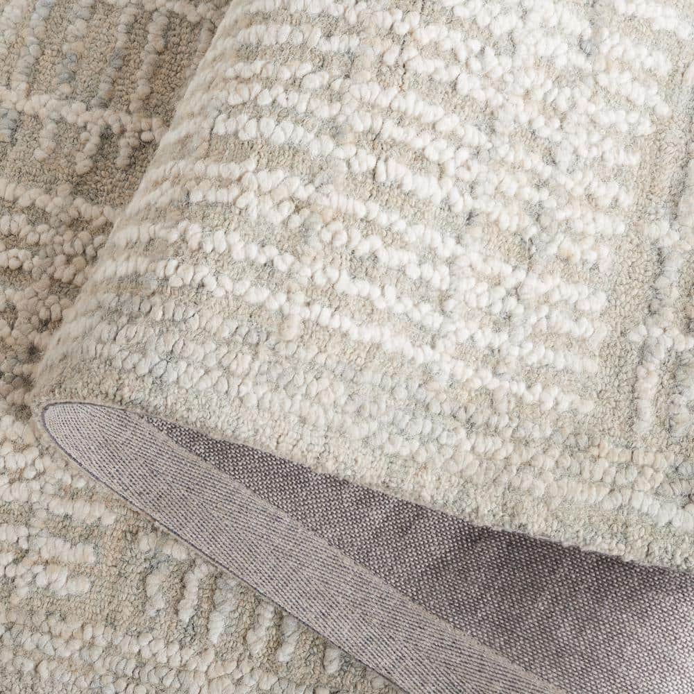 Grey and Ivory Tufted Wool Abstract 3' x 5' Rug