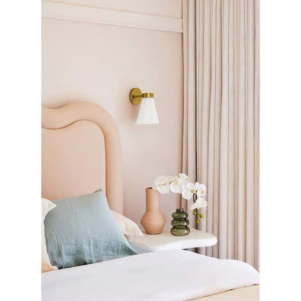 Beacon Lighting Amore 6 in. 1 Lights Pleated Wall Sconce in Brass with White Linen Shade