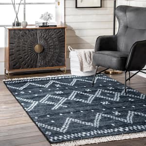 Tracy Moroccan Tassel Navy 4 ft. 4 in. x 6 ft. Area Rug