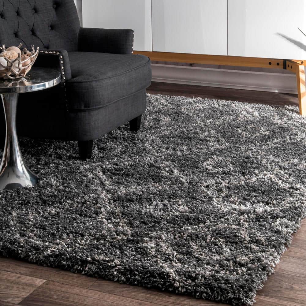 Handmade Gray Synthetic 8' x 10' Easy-Care Shag Rug
