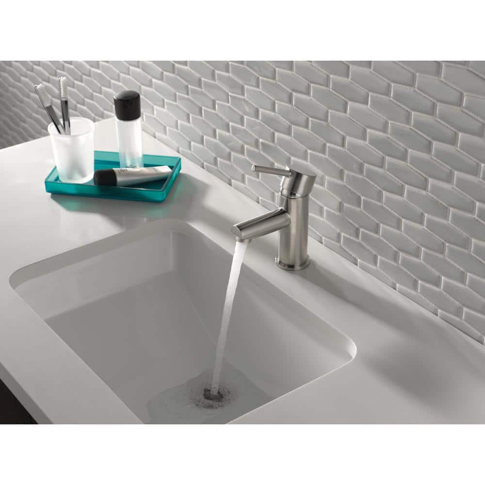 Modern Stainless Steel Single Hole Bathroom Faucet with ADA Compliance