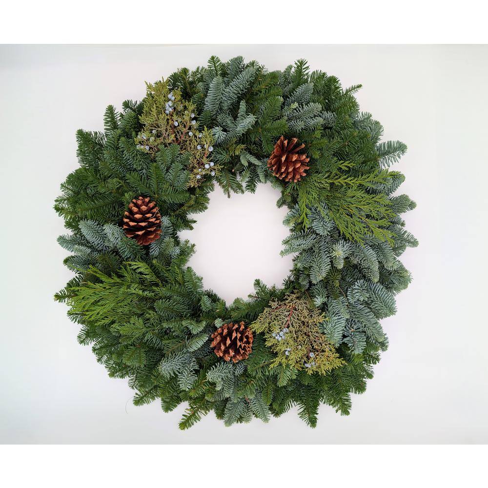 28 in. Live Noble Fir Mixed Wreath
