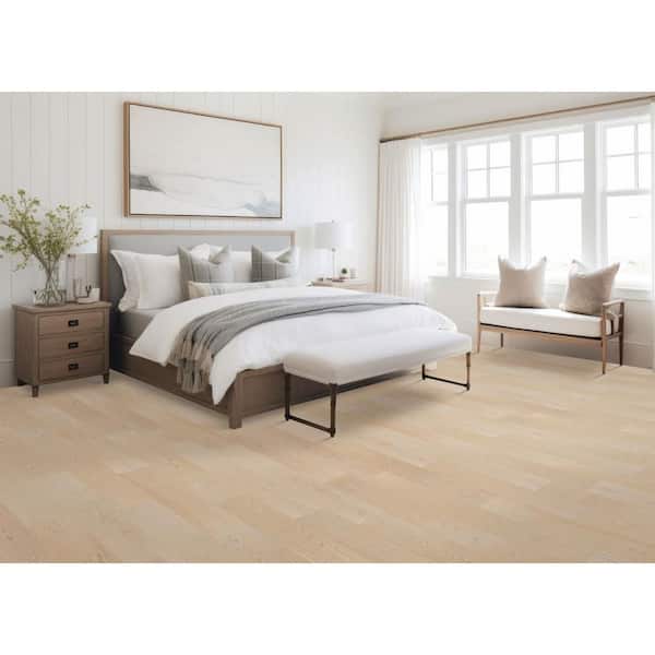 Mohawk Jupiter Moon Beachwood Oak 0.5 in. T x 7 in. W Wirebrushed Engineered Hardwood Flooring (35.05 sq. ft./case)