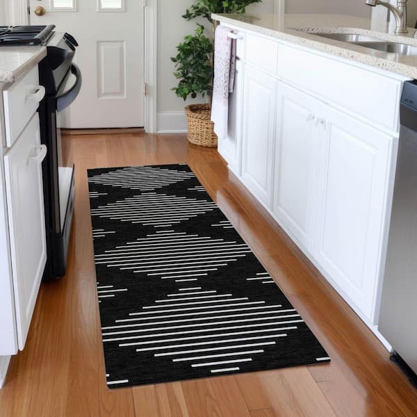 Mayfield Premium Machine Washable Abstract AMF1016 Black 2 ft. 3 in. x 7 ft. 6 in. Runner Rug
