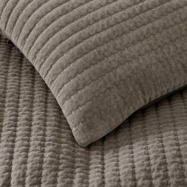 Legends Luxury Straight Stitch Velvet Cotton Quilt