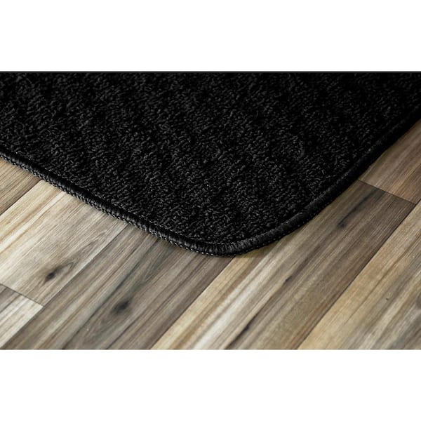 Town Square Black 2 ft. x 3 ft. 4 in. 2-Piece Rug Set