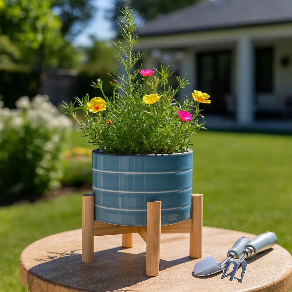 Liv & Skye Blue Sky Ceramic Striped Planter (6 in. W x 4 in. H