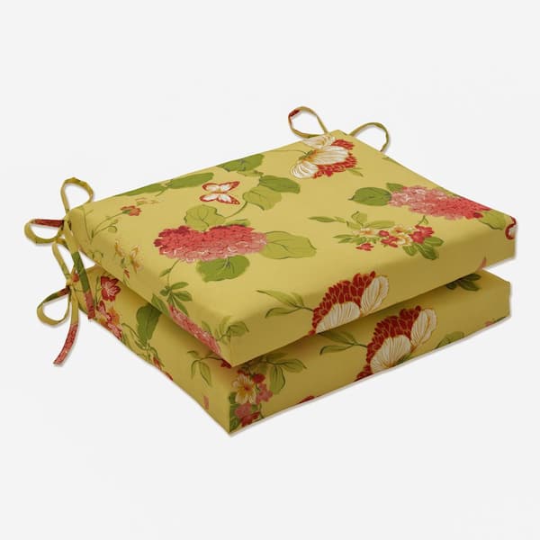 Pillow Perfect Floral 18.5 x 16 Outdoor Dining Chair Cushion in Gold/Red (Set of 2)
