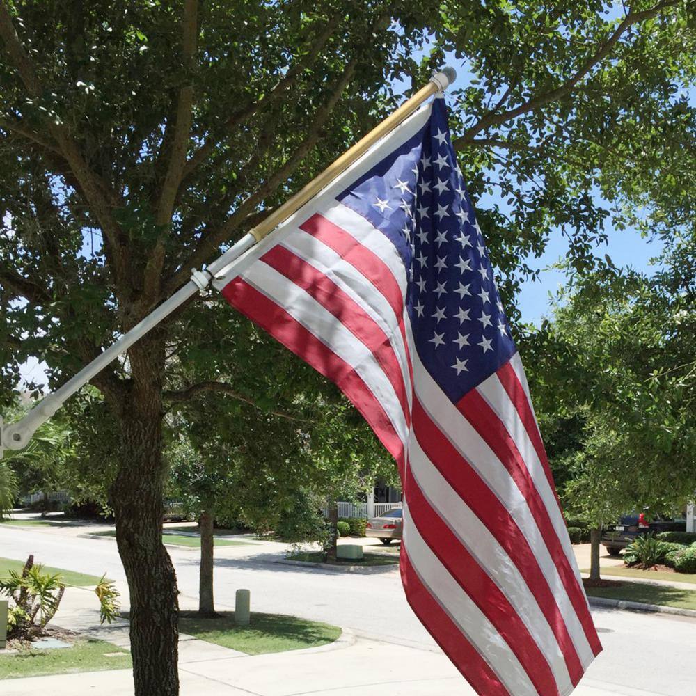 White 1-Inch Diameter Tangle-Free Flagpole Ring with Metal Clip