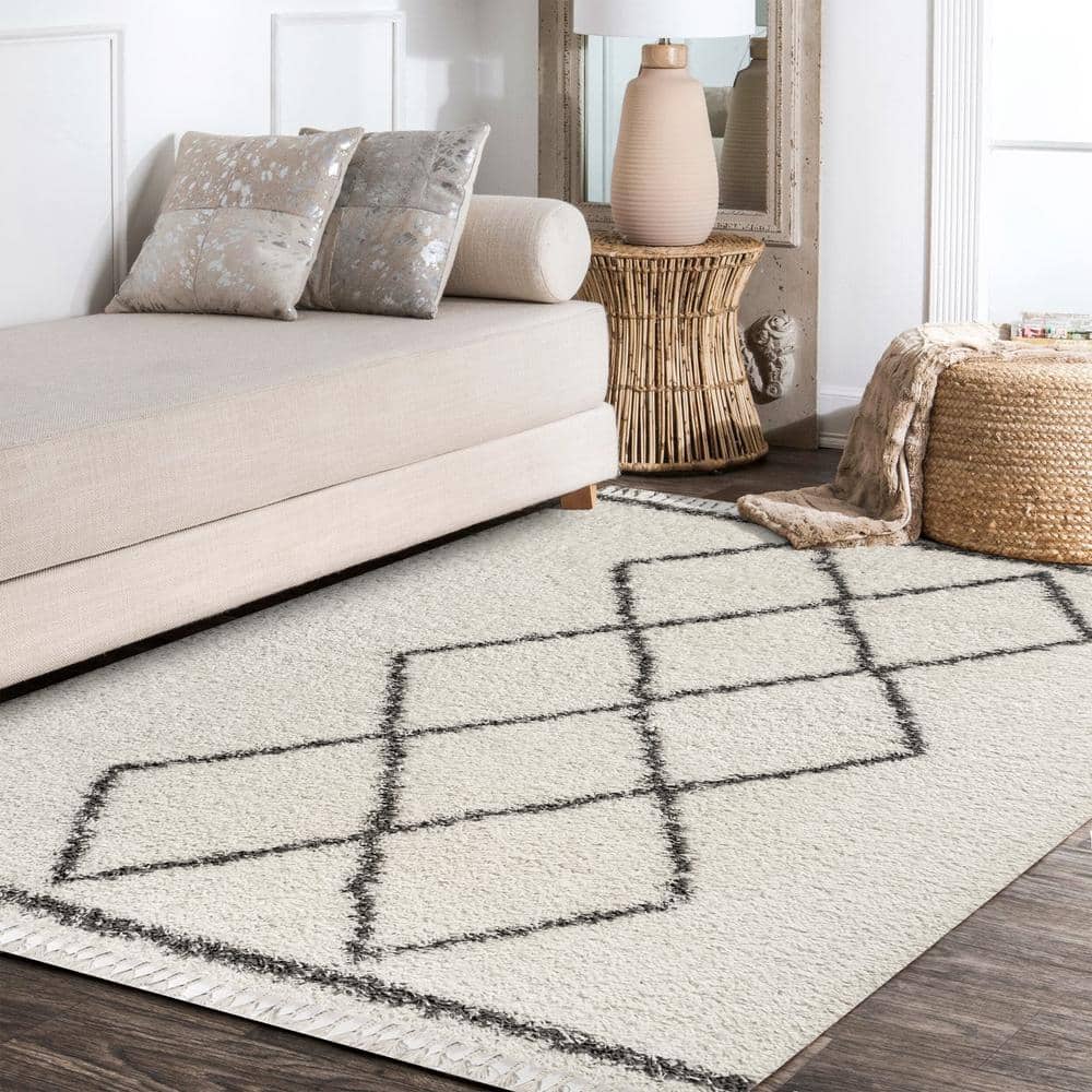 Cream/Grey Moroccan Trellis Shag Area Rug 5' x 8'