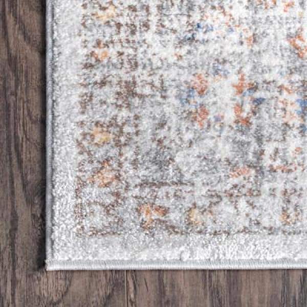 Vintage Jacquie 2 ft. 8 in. x 8 ft. Floral Silver Indoor/Outdoor Runner Rug