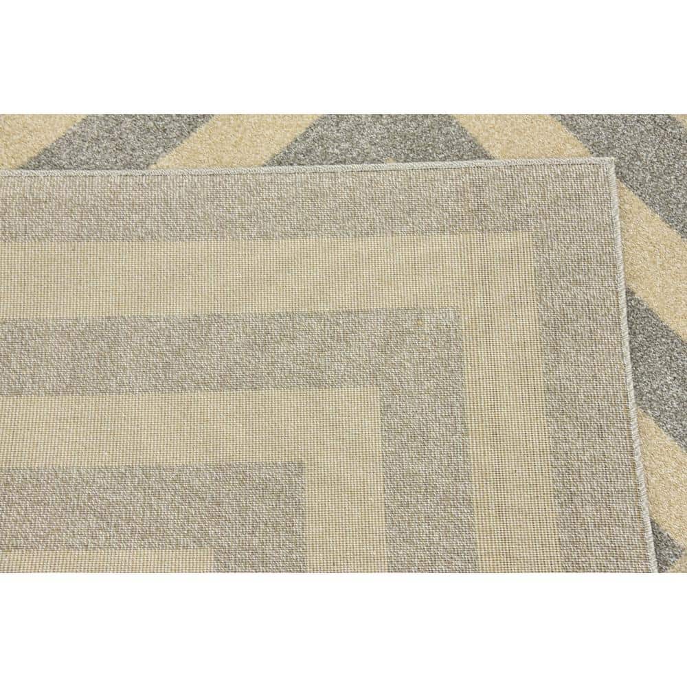 Hera Geometric Gray Synthetic 7'x10' Indoor Area Rug